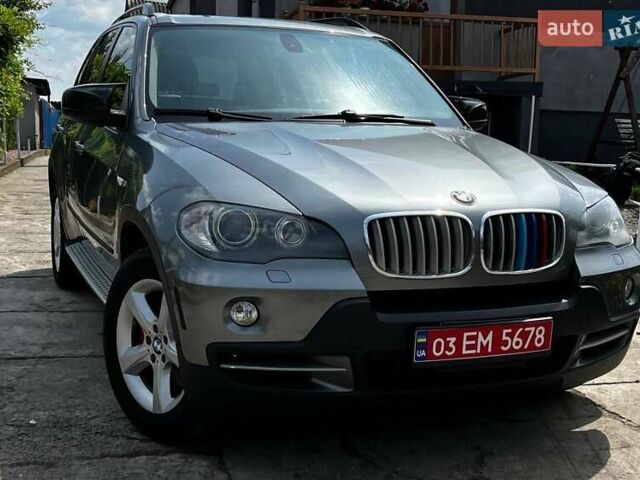 Серый БМВ Х5, объемом двигателя 3 л и пробегом 317 тыс. км за 13700 $, фото 1 на Automoto.ua