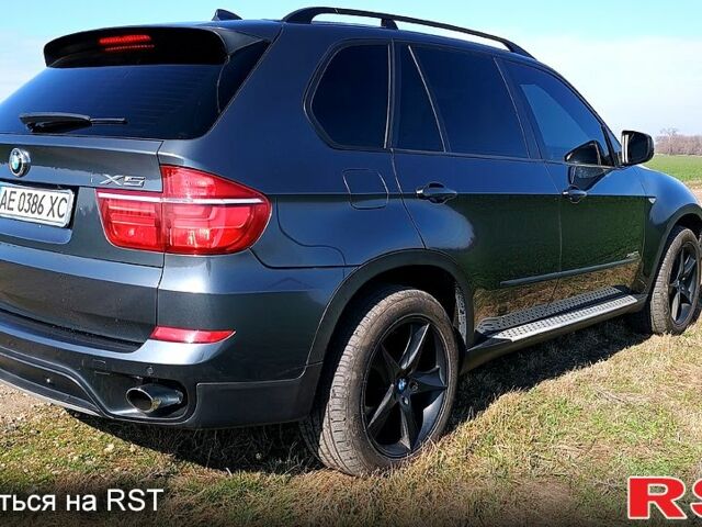 Серый БМВ Х5, объемом двигателя 3 л и пробегом 255 тыс. км за 16500 $, фото 1 на Automoto.ua