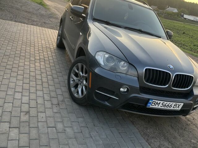 Серый БМВ Х5, объемом двигателя 3 л и пробегом 415 тыс. км за 14000 $, фото 1 на Automoto.ua