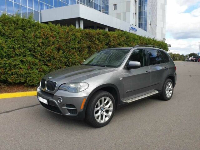 Серый БМВ Х5, объемом двигателя 3 л и пробегом 260 тыс. км за 8500 $, фото 1 на Automoto.ua