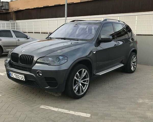 Серый БМВ Х5, объемом двигателя 3.5 л и пробегом 330 тыс. км за 14500 $, фото 1 на Automoto.ua