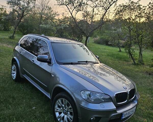Серый БМВ Х5, объемом двигателя 3 л и пробегом 225 тыс. км за 15500 $, фото 1 на Automoto.ua