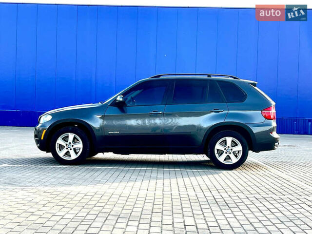 Серый БМВ Х5, объемом двигателя 3 л и пробегом 284 тыс. км за 15500 $, фото 1 на Automoto.ua