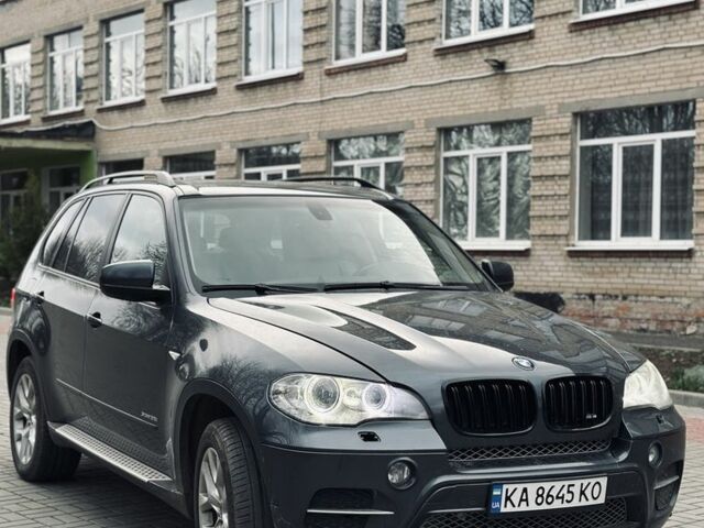 Серый БМВ Х5, объемом двигателя 3 л и пробегом 230 тыс. км за 11900 $, фото 1 на Automoto.ua