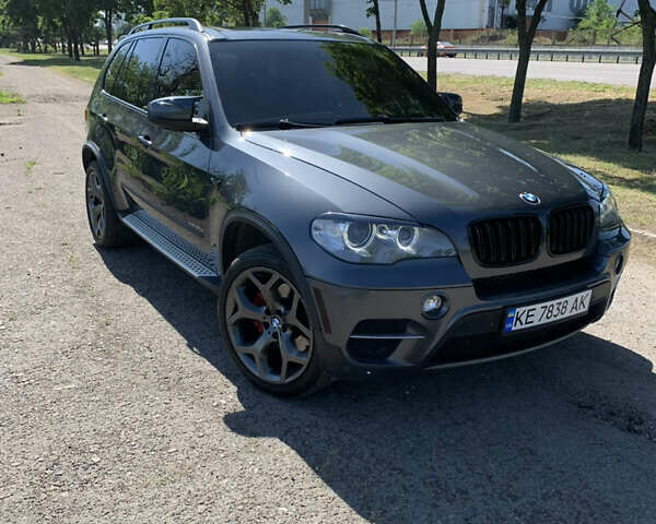 Сірий БМВ Х5, об'ємом двигуна 3 л та пробігом 317 тис. км за 17000 $, фото 1 на Automoto.ua