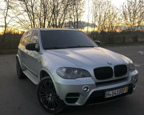 Сірий БМВ Х5, об'ємом двигуна 3 л та пробігом 258 тис. км за 18000 $, фото 1 на Automoto.ua