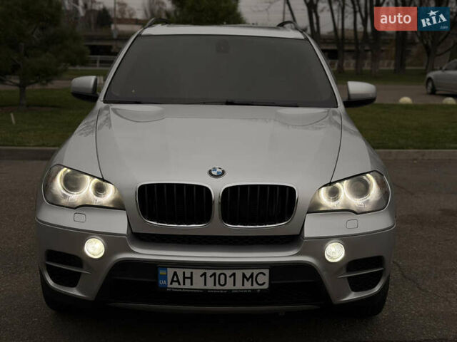 Сірий БМВ Х5, об'ємом двигуна 3 л та пробігом 198 тис. км за 18500 $, фото 1 на Automoto.ua