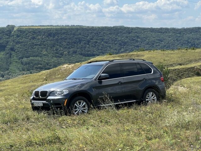 Серый БМВ Х5, объемом двигателя 3 л и пробегом 271 тыс. км за 19500 $, фото 1 на Automoto.ua