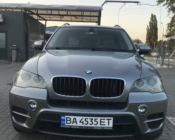 Серый БМВ Х5, объемом двигателя 2.98 л и пробегом 238 тыс. км за 13700 $, фото 1 на Automoto.ua
