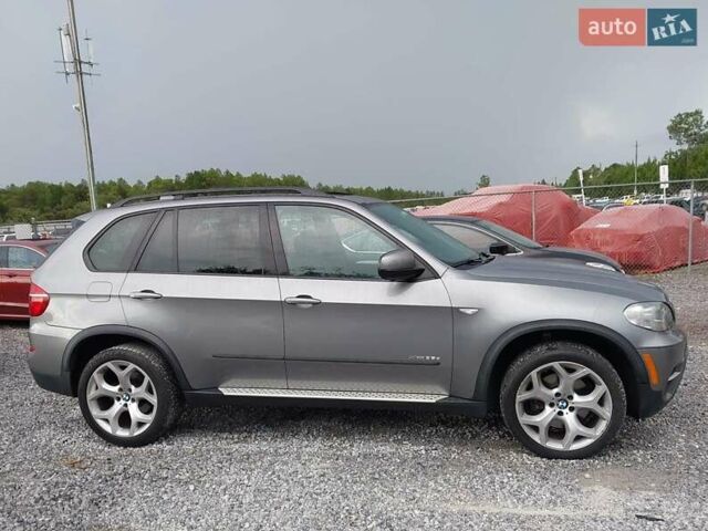 Серый БМВ Х5, объемом двигателя 3.01 л и пробегом 192 тыс. км за 10000 $, фото 1 на Automoto.ua