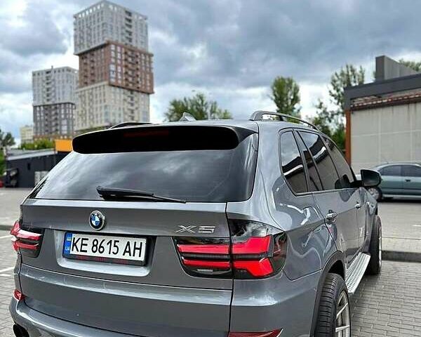 Сірий БМВ Х5, об'ємом двигуна 3 л та пробігом 300 тис. км за 16000 $, фото 1 на Automoto.ua
