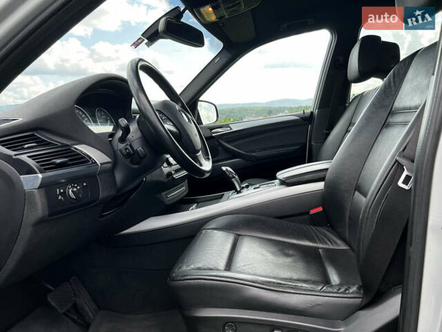 Серый БМВ Х5, объемом двигателя 3 л и пробегом 229 тыс. км за 23500 $, фото 1 на Automoto.ua