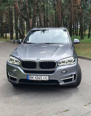 Серый БМВ Х5, объемом двигателя 2.99 л и пробегом 195 тыс. км за 32000 $, фото 1 на Automoto.ua