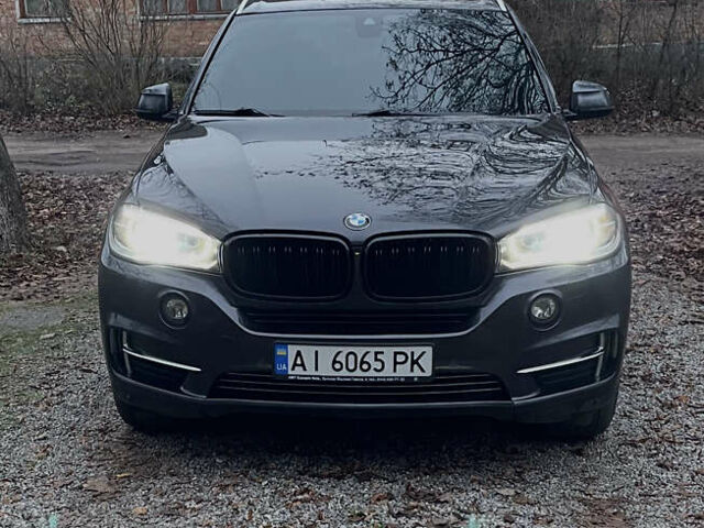 Серый БМВ Х5, объемом двигателя 2 л и пробегом 288 тыс. км за 25500 $, фото 1 на Automoto.ua