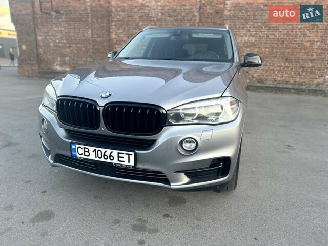 Серый БМВ Х5, объемом двигателя 3 л и пробегом 263 тыс. км за 23499 $, фото 1 на Automoto.ua