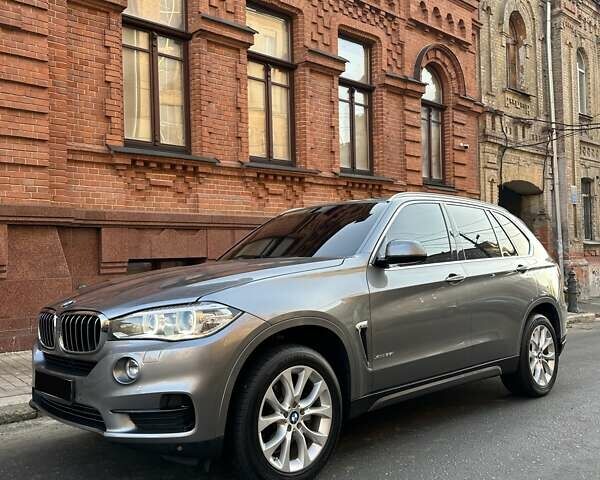 Серый БМВ Х5, объемом двигателя 2.98 л и пробегом 164 тыс. км за 25500 $, фото 1 на Automoto.ua