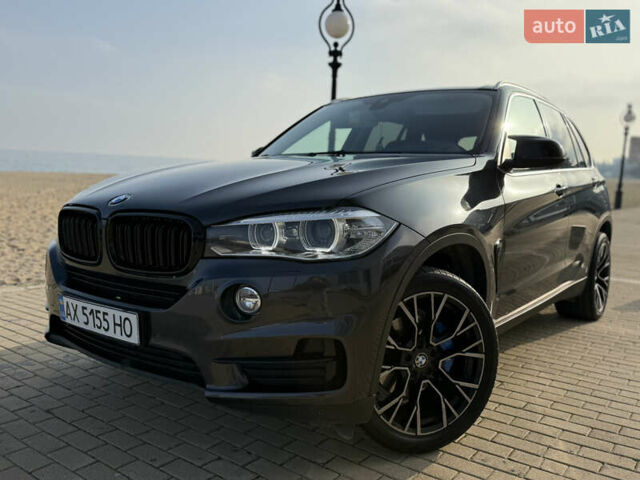 Сірий БМВ Х5, об'ємом двигуна 2 л та пробігом 180 тис. км за 25800 $, фото 1 на Automoto.ua