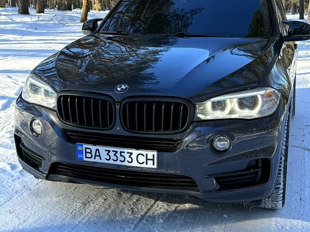 Серый БМВ Х5, объемом двигателя 3 л и пробегом 200 тыс. км за 21500 $, фото 1 на Automoto.ua