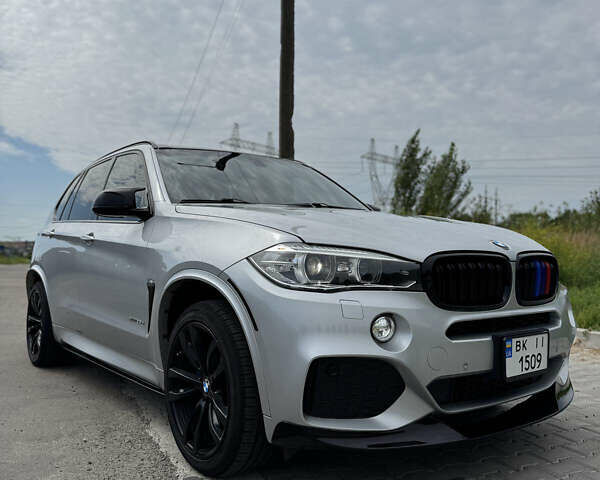 Сірий БМВ Х5, об'ємом двигуна 2.99 л та пробігом 185 тис. км за 32500 $, фото 1 на Automoto.ua