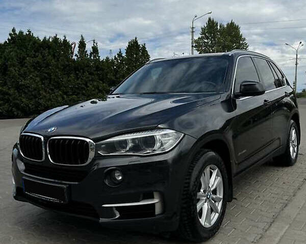 Сірий БМВ Х5, об'ємом двигуна 2 л та пробігом 150 тис. км за 23700 $, фото 1 на Automoto.ua