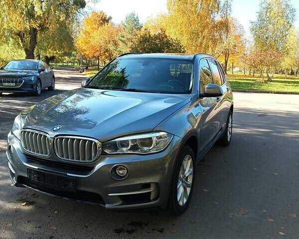 Серый БМВ Х5, объемом двигателя 2 л и пробегом 177 тыс. км за 19900 $, фото 1 на Automoto.ua