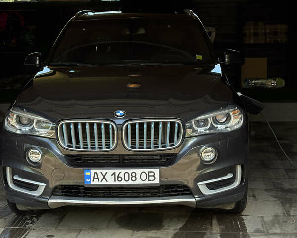 Серый БМВ Х5, объемом двигателя 2 л и пробегом 136 тыс. км за 35000 $, фото 1 на Automoto.ua