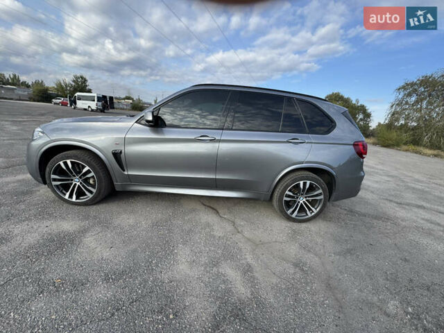 Сірий БМВ Х5, об'ємом двигуна 2.99 л та пробігом 180 тис. км за 42000 $, фото 1 на Automoto.ua