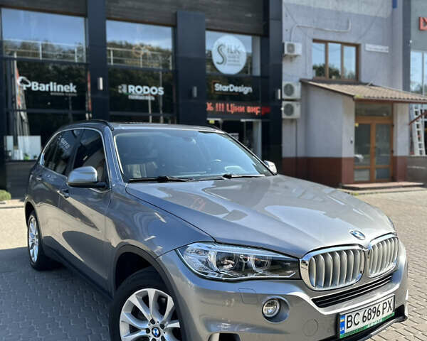 Серый БМВ Х5, объемом двигателя 2 л и пробегом 176 тыс. км за 29900 $, фото 1 на Automoto.ua