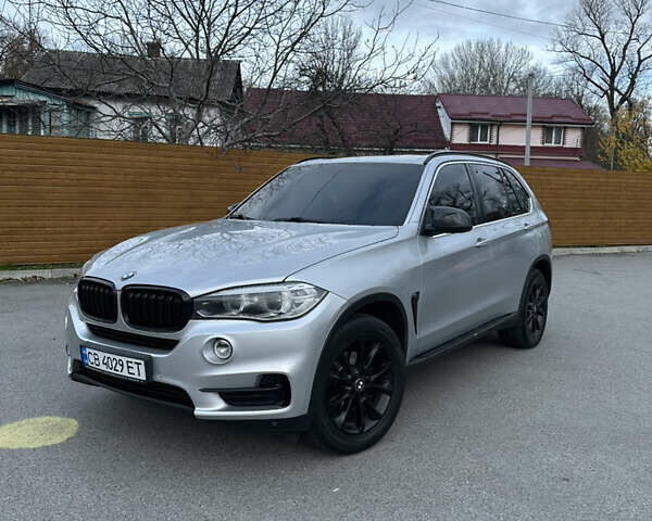 Серый БМВ Х5, объемом двигателя 3 л и пробегом 151 тыс. км за 20500 $, фото 1 на Automoto.ua