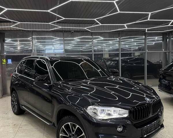 Сірий БМВ Х5, об'ємом двигуна 2.98 л та пробігом 211 тис. км за 28000 $, фото 1 на Automoto.ua