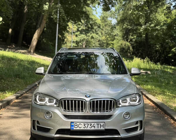 Серый БМВ Х5, объемом двигателя 2 л и пробегом 143 тыс. км за 25000 $, фото 1 на Automoto.ua