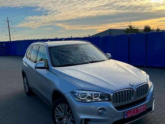 Серый БМВ Х5, объемом двигателя 3 л и пробегом 117 тыс. км за 32500 $, фото 1 на Automoto.ua