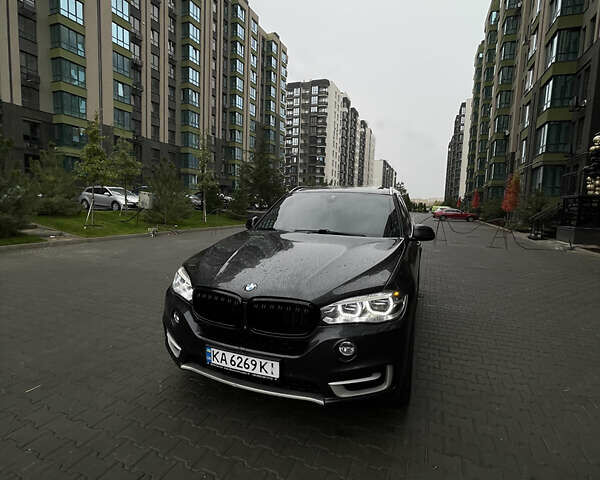 Серый БМВ Х5, объемом двигателя 3 л и пробегом 198 тыс. км за 19999 $, фото 1 на Automoto.ua
