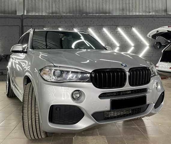 БМВ Х5 2017 в Киеве на Automoto.ua Серый БМВ Х5, объемом двигателя 2 л и пробегом 110 тыс. км за 21600 $, фото 1 на Automoto.ua