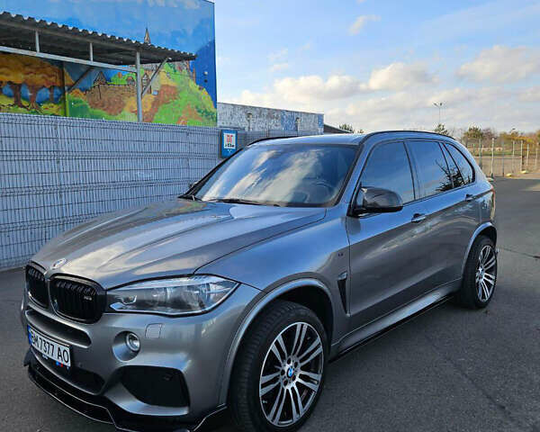 Сірий БМВ Х5, об'ємом двигуна 2.99 л та пробігом 225 тис. км за 43000 $, фото 1 на Automoto.ua