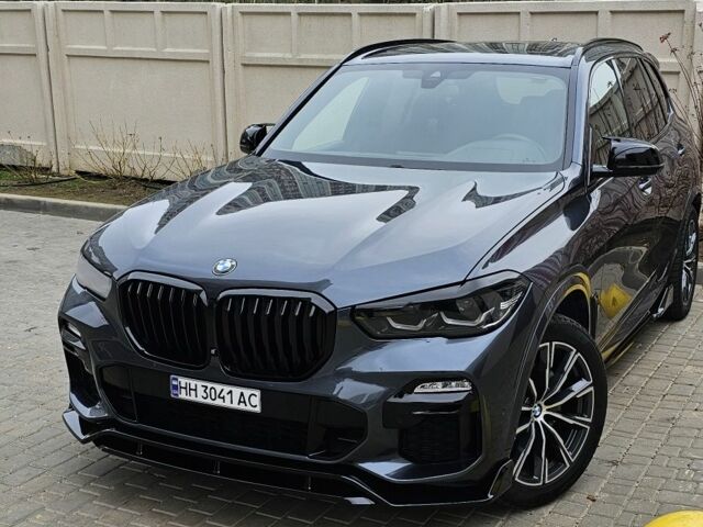 Серый БМВ Х5, объемом двигателя 3 л и пробегом 65 тыс. км за 49900 $, фото 1 на Automoto.ua