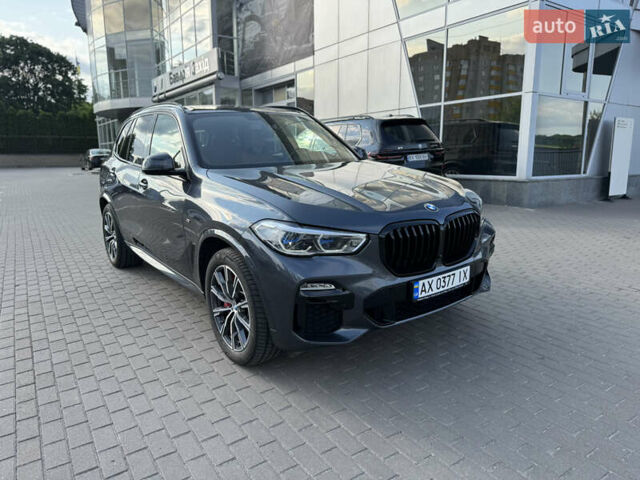 Серый БМВ Х5, объемом двигателя 3 л и пробегом 80 тыс. км за 65900 $, фото 1 на Automoto.ua