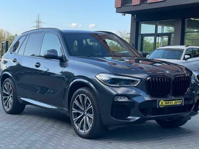 Серый БМВ Х5, объемом двигателя 3 л и пробегом 19 тыс. км за 57000 $, фото 1 на Automoto.ua