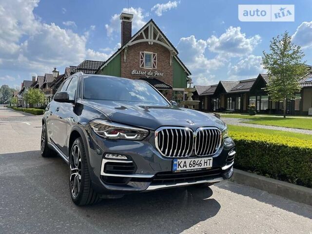 Серый БМВ Х5, объемом двигателя 3 л и пробегом 13 тыс. км за 73700 $, фото 1 на Automoto.ua