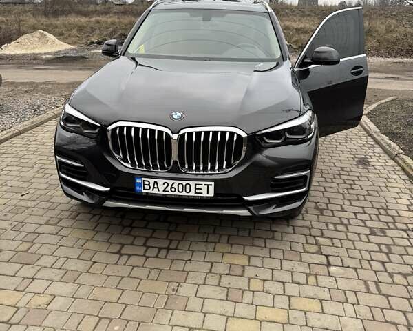 Серый БМВ Х5, объемом двигателя 2 л и пробегом 116 тыс. км за 55000 $, фото 1 на Automoto.ua