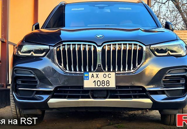 Серый БМВ Х5, объемом двигателя 3 л и пробегом 21 тыс. км за 61300 $, фото 1 на Automoto.ua