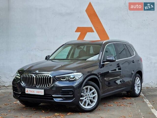 Серый БМВ Х5, объемом двигателя 2.99 л и пробегом 35 тыс. км за 74990 $, фото 1 на Automoto.ua