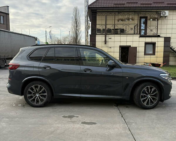 Сірий БМВ Х5, об'ємом двигуна 2.99 л та пробігом 168 тис. км за 60000 $, фото 1 на Automoto.ua