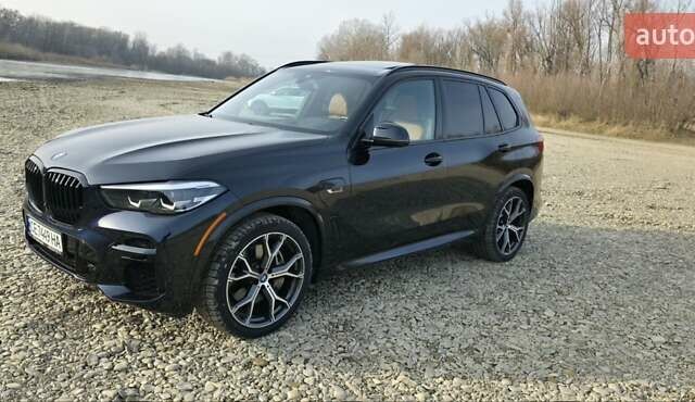 Серый БМВ Х5, объемом двигателя 3 л и пробегом 57 тыс. км за 77500 $, фото 1 на Automoto.ua