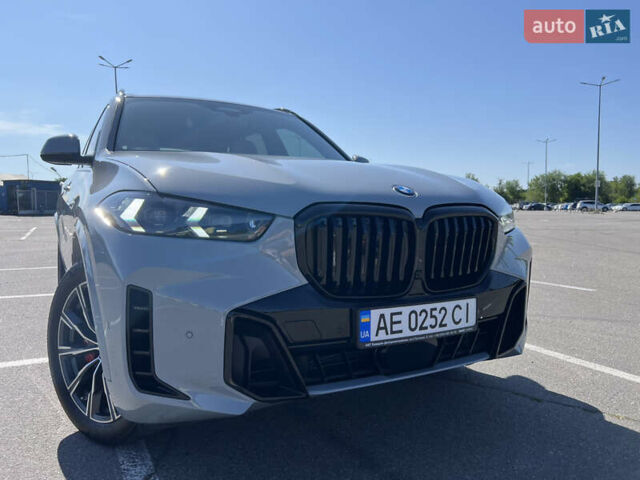Серый БМВ Х5, объемом двигателя 3 л и пробегом 35 тыс. км за 84000 $, фото 1 на Automoto.ua