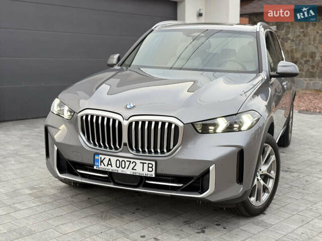 Сірий БМВ Х5, об'ємом двигуна 3 л та пробігом 3 тис. км за 86750 $, фото 1 на Automoto.ua