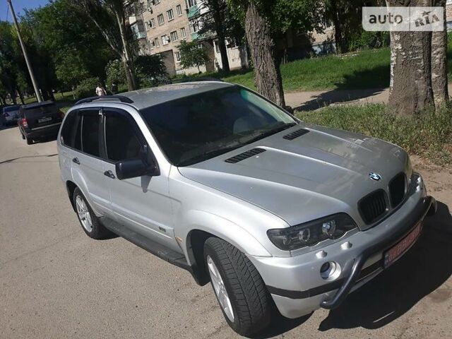 Сірий БМВ Х5, об'ємом двигуна 3 л та пробігом 280 тис. км за 9900 $, фото 1 на Automoto.ua