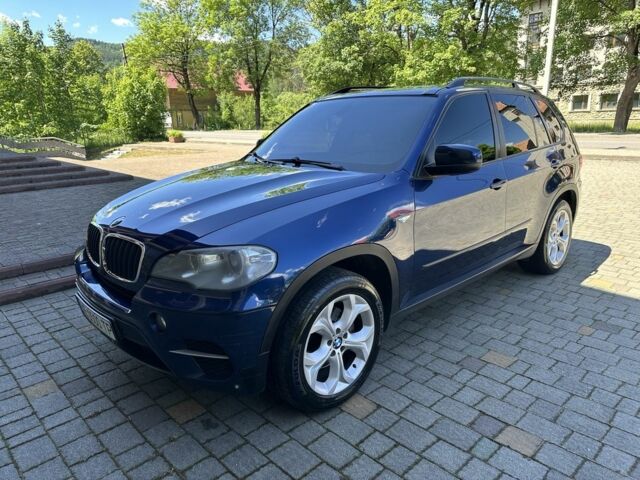 Синий БМВ Х5, объемом двигателя 3 л и пробегом 318 тыс. км за 16500 $, фото 1 на Automoto.ua