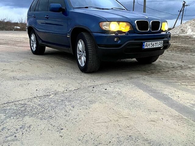 Синий БМВ Х5, объемом двигателя 2.9 л и пробегом 420 тыс. км за 7800 $, фото 1 на Automoto.ua