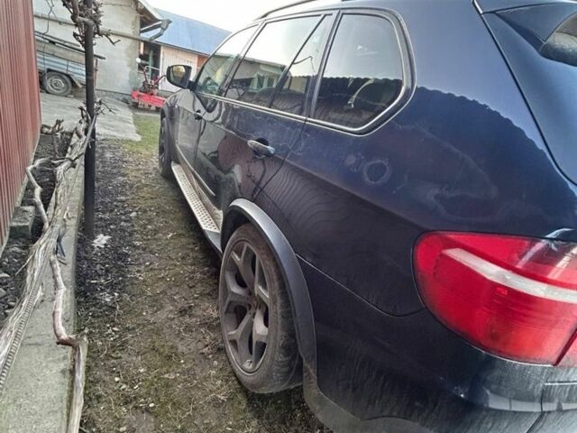 Синий БМВ Х5, объемом двигателя 3 л и пробегом 200 тыс. км за 5600 $, фото 1 на Automoto.ua